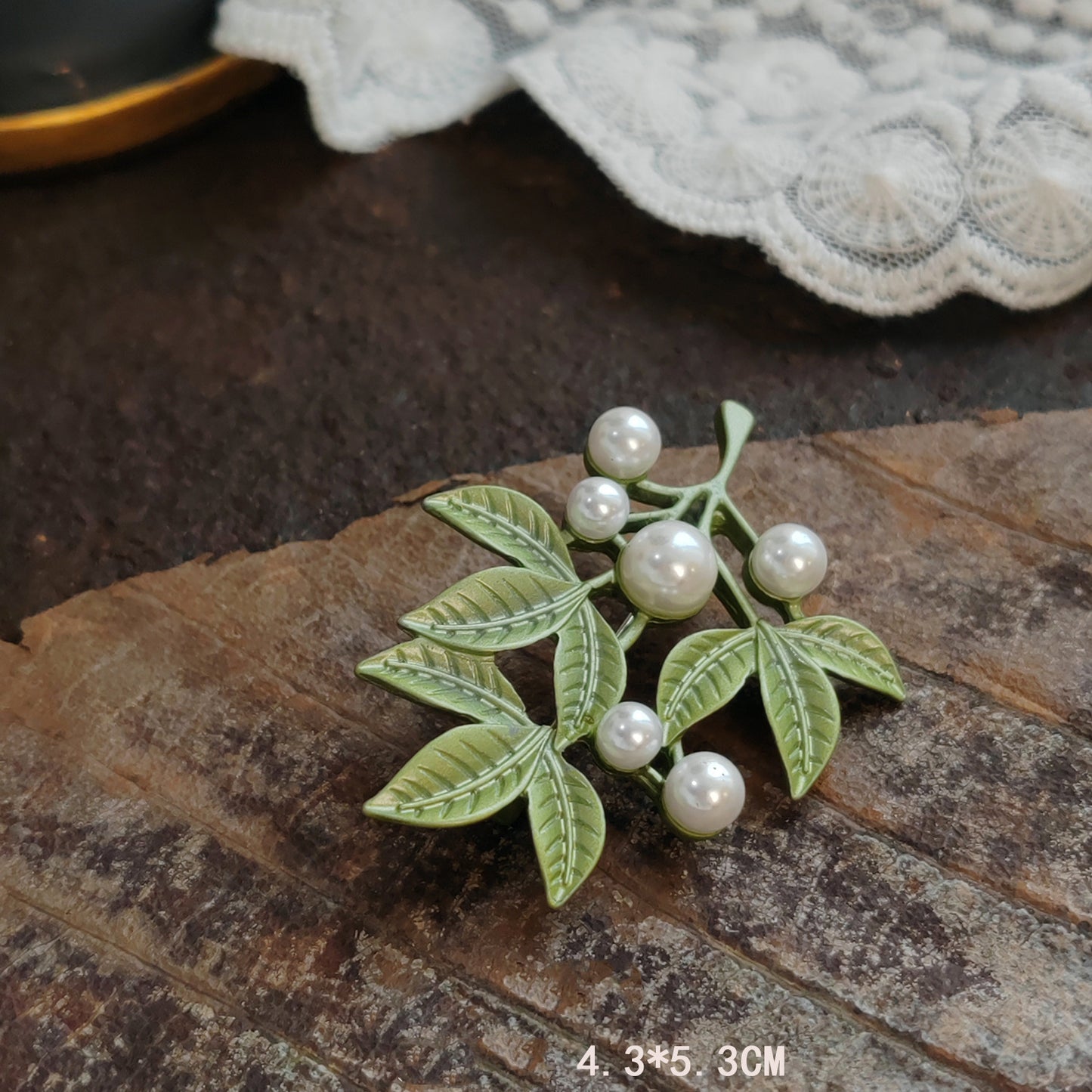 ✨ Vintage Royal Floral Brooch – Timeless Elegance for Every Occasion 🌿👑