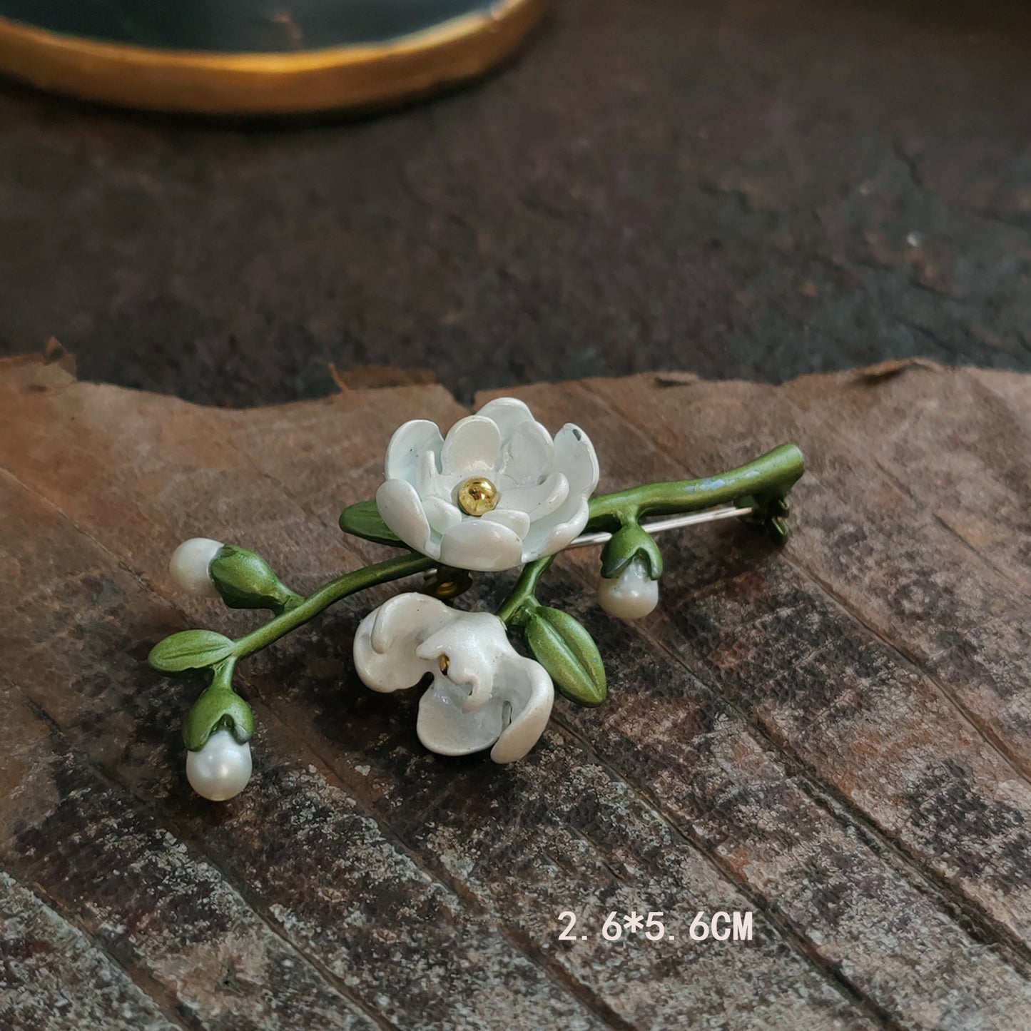✨ Vintage Royal Floral Brooch – Timeless Elegance for Every Occasion 🌿👑